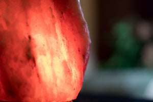 Colour changing salt lamp