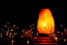 Load image into Gallery viewer, 2-3Kg Himalayan salt lamp

