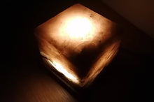 Load image into Gallery viewer, Cube Salt lamp
